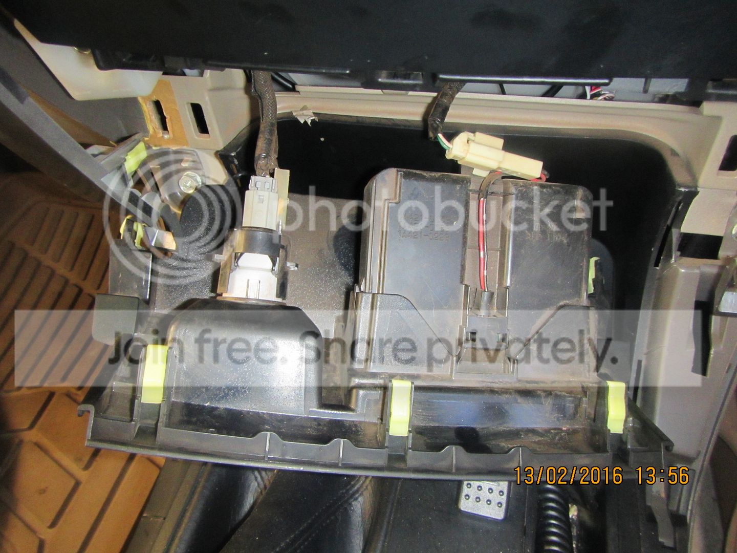 No power at cig lighter Toyota Prado How To's, Technical Information